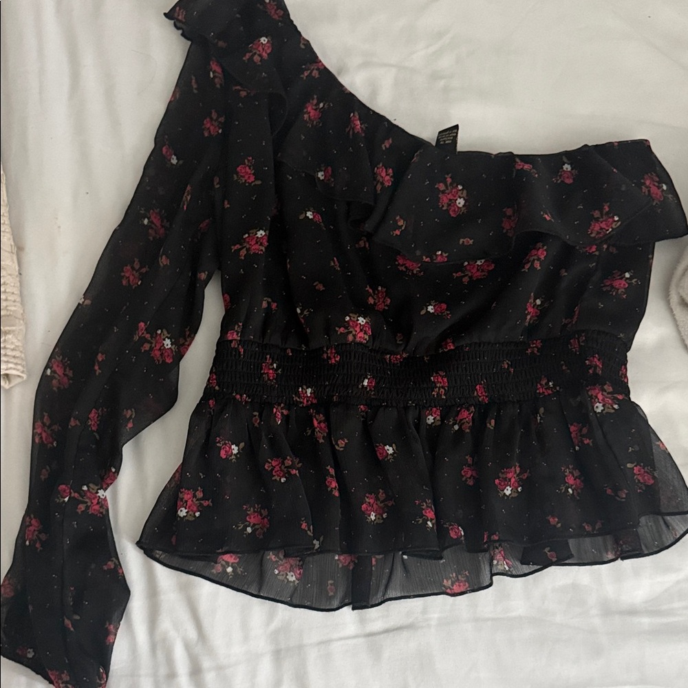Forever 21 Black Floral One-Shoulder Blouse
